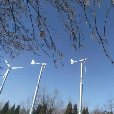 হাইব্রিড উইন্ড টারবাইন জেনারেটর সিস্টেম 100KW 380V গ্লাস ফাইবার ব্লেড 11m/s